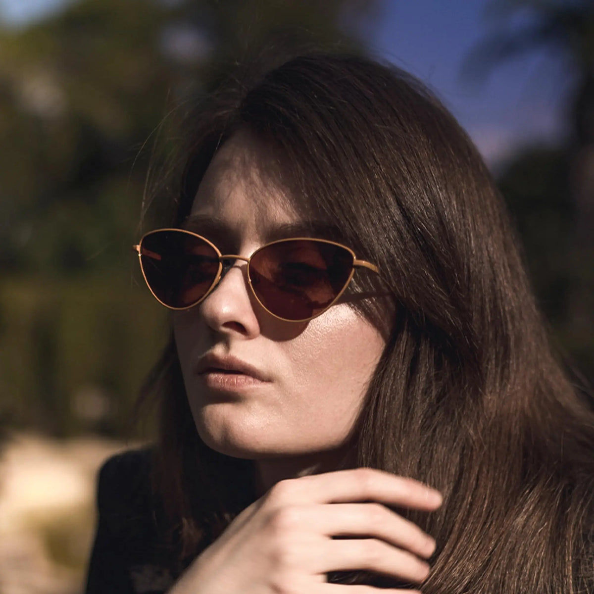 Gafas de Sol Ojo de Gato Polarizadas – Montura Metálica Fina Dorada, Mujer